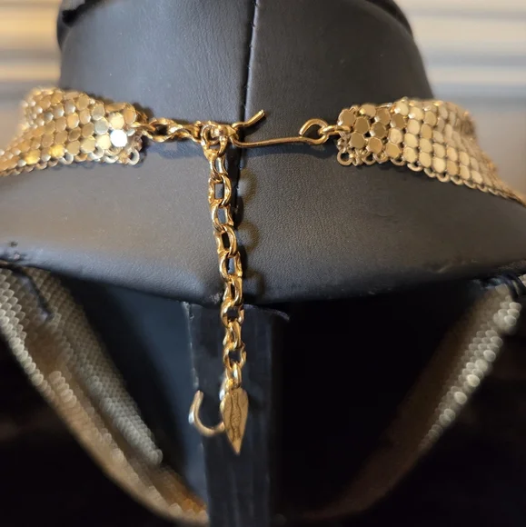 Vintage 1970's Whiting & Davis Gold Mesh Bib Scarf Necklace - Picture 5 of 8